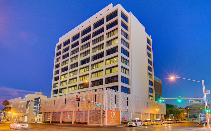 west_302-Carson_lasvegas.jpg