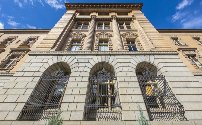 west_US-Customs-House.jpg