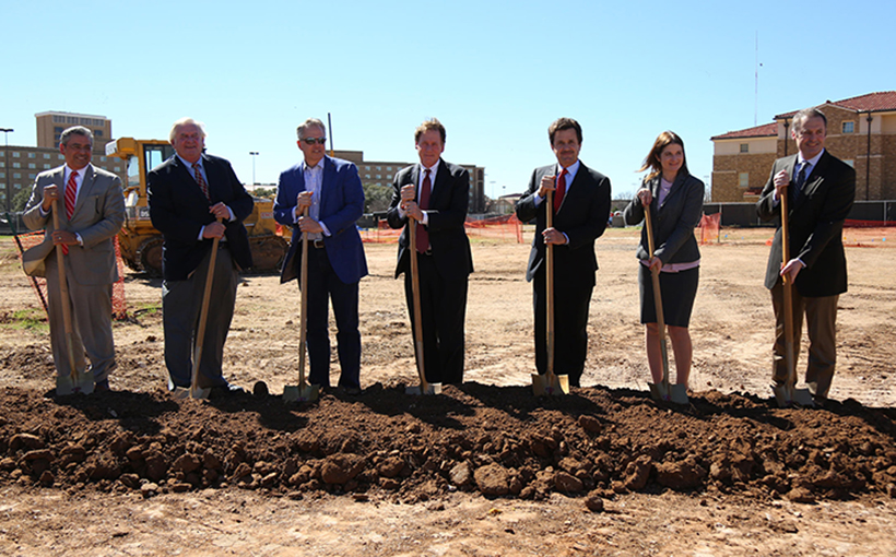 Construction Underway on 117K-SF Science Building