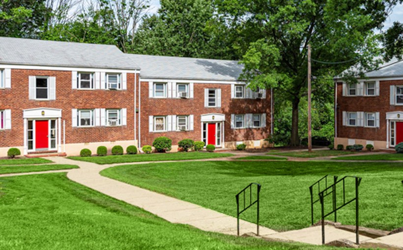NE_Forest-Hill-Apartments-Bloomfield-NJ.jpg