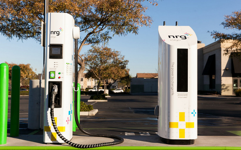 Volkswagen Throws Its Hat into the Electric-Car Ring