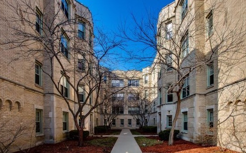 ch_1446-1452-W.-Thorndale-Chicago.jpg