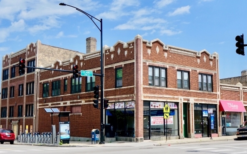 ch_1743-W.-Touhy-Chicago.jpg