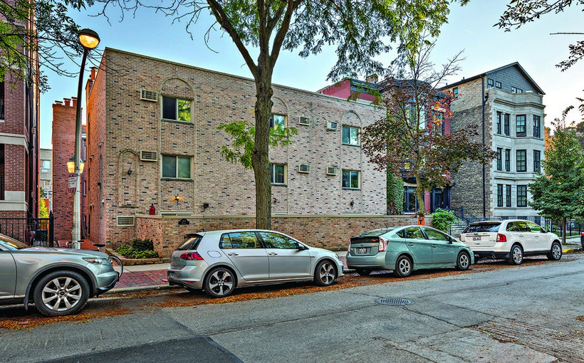 ch_663-W-Melrose-Chicago.jpg