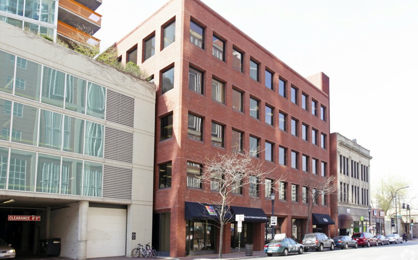 ch_820-Davis-Evanston.jpg