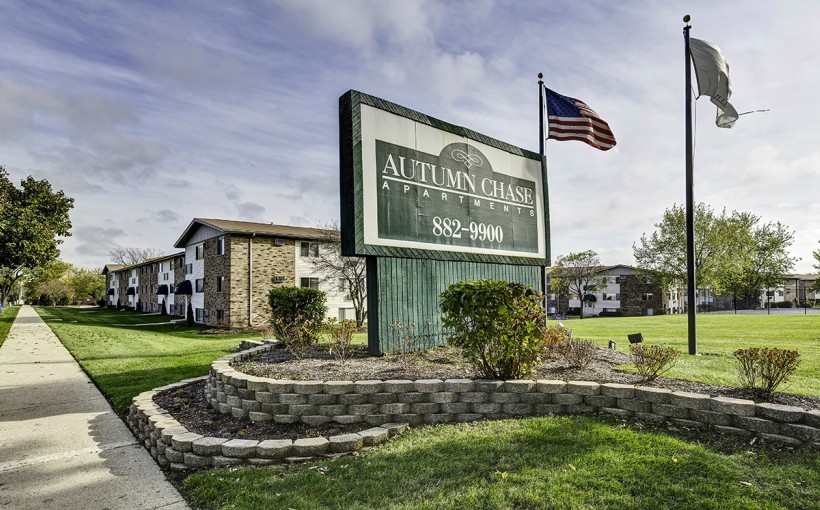 ch_Autumn-Chase-Apartments-Hoffman-Estates-IL.jpg