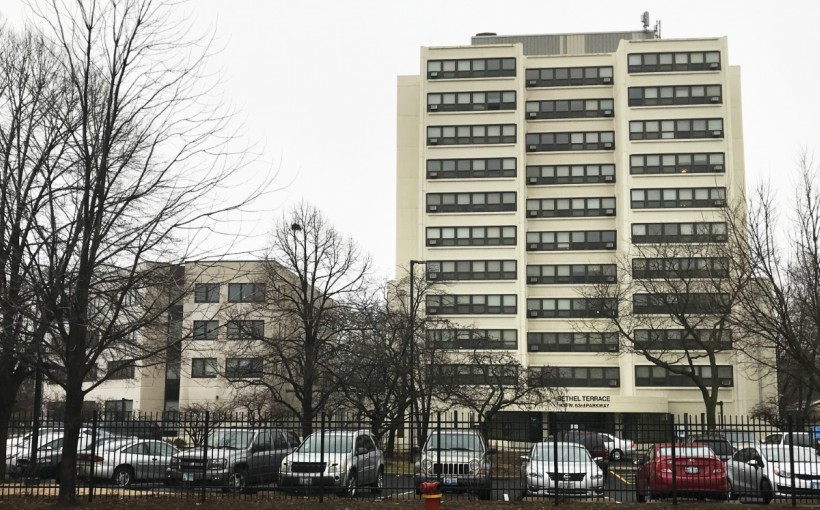 ch_Bethel-Terrace-Chicago-South-Side.jpg