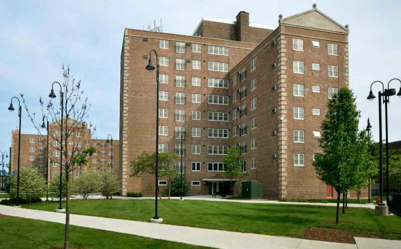 ch_Dearborn-Homes-Bronzeville.jpg