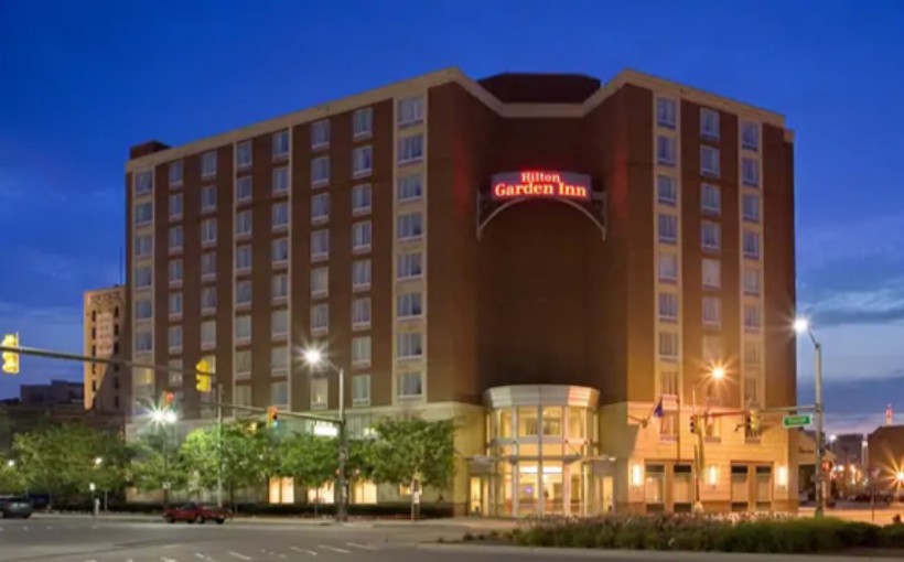 ch_Hilton-GardenI-nn-Detroit-Downtown.jpg