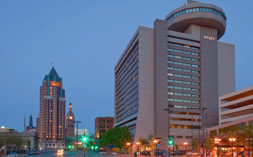 ch_Hyatt-Regency-Milwaukee.png