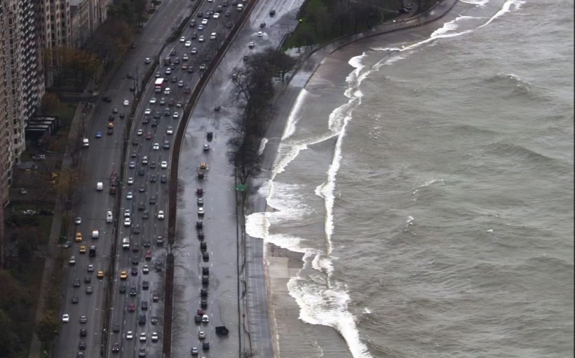 ch_Lake-Shore-Drive-flooding.jpg