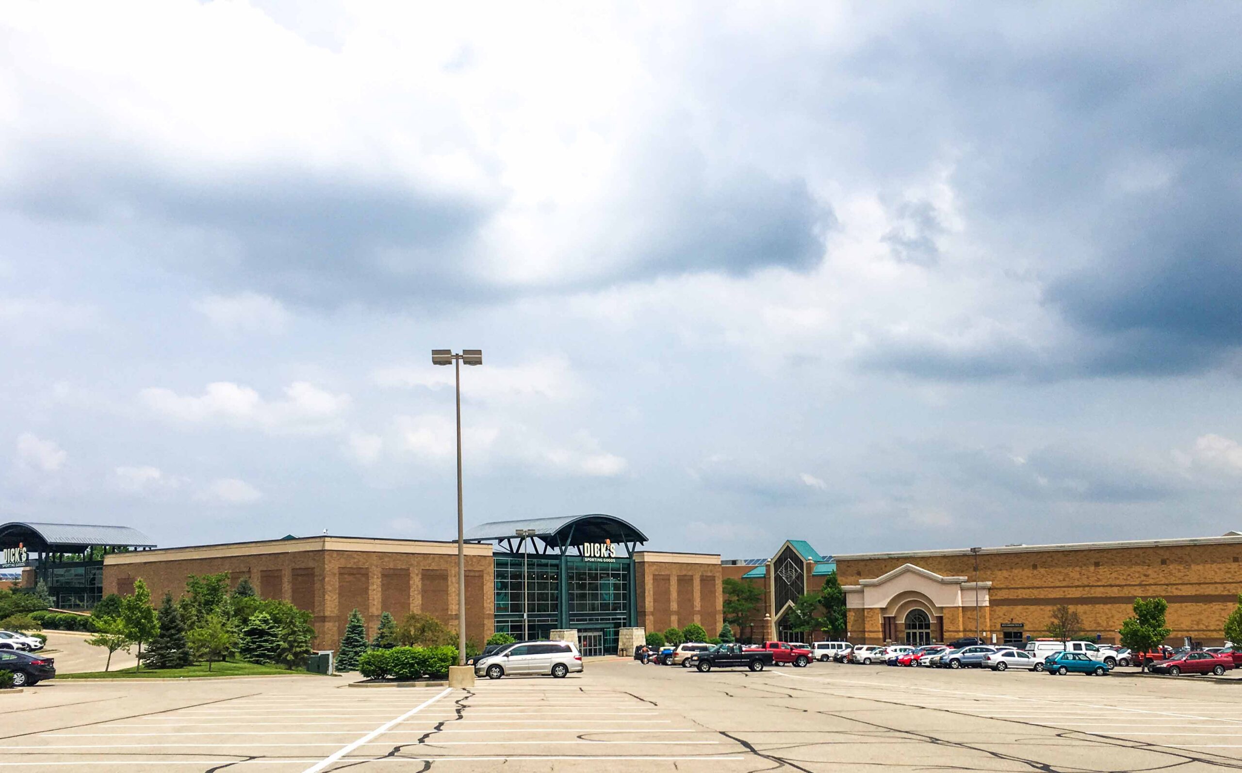 ch_Mall_at_Fairfield_Commons.jpg