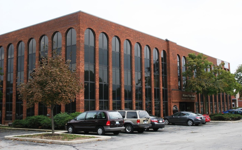ch_Midwest-Plaza-South-OakBrook-IL.jpg