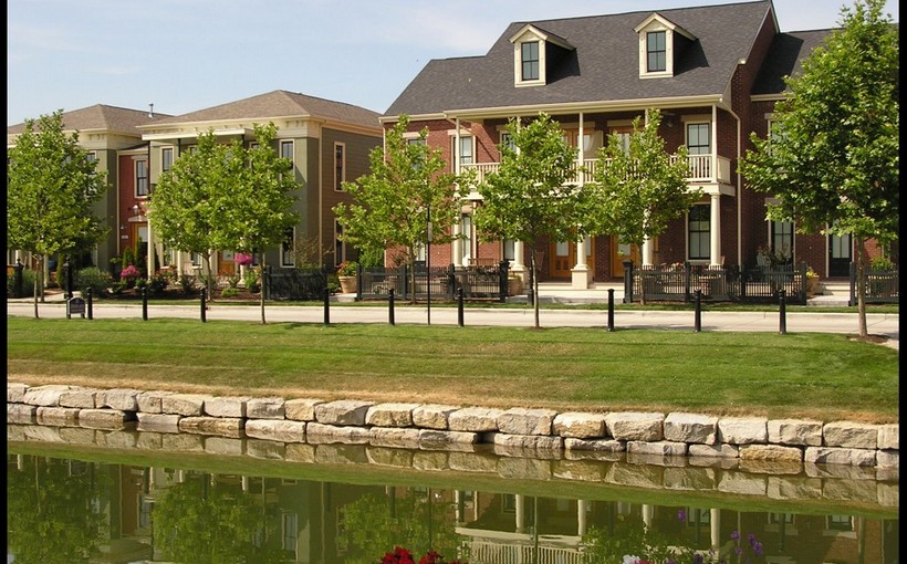 ch_New-Town-Apartments-St-Charles-MO.jpg