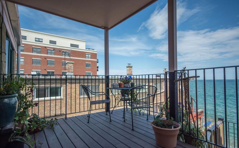 ch_The-Beach-House-Rogers-Park.jpg