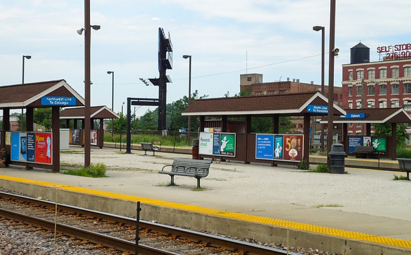 ch_clybourn-station-metra.jpg