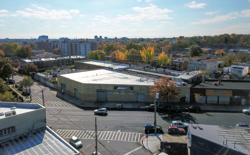 ny_1476-East-222d-St-Bronx.jpg