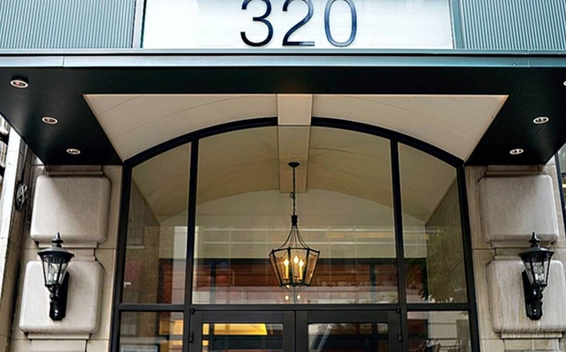 ny_320-Fifth-Ave-entrance.jpg