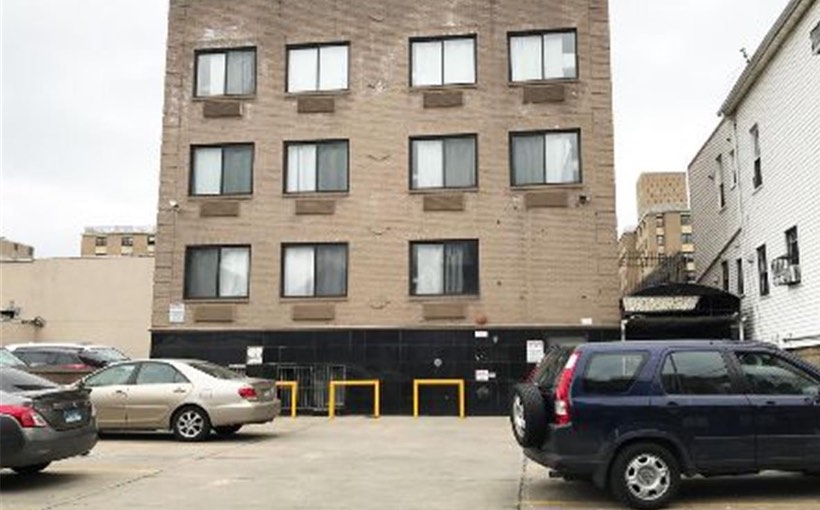 ny_33-53-Farrington-Queens.jpg