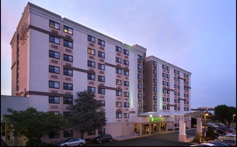 ny_Holiday-Inn-Express-Newark-Airport.jpg
