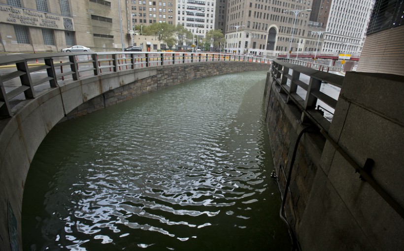 ny_Hugh_L._Carey_Tunnel_during_Hurricane_Sandy_vc.jpg