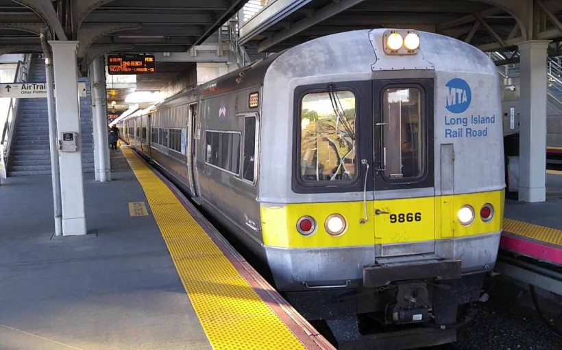 ny_LIRR-Greenlawn.jpg