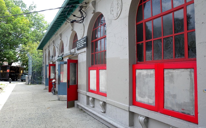 ny_Morris-Park-Station-Bronx.jpg