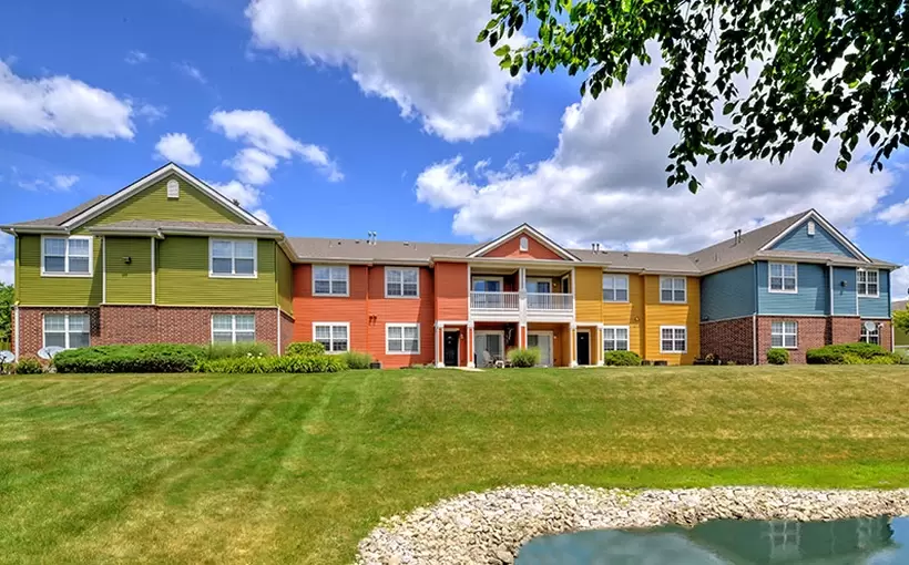 Chicago Glenmuir of Naperville apartments