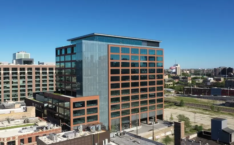 Savills Reps VTS for New Office at 320 North Sangamon