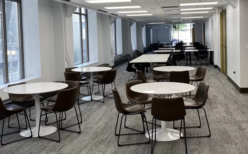 Chicago Expansive Wacker Drive Open Concept