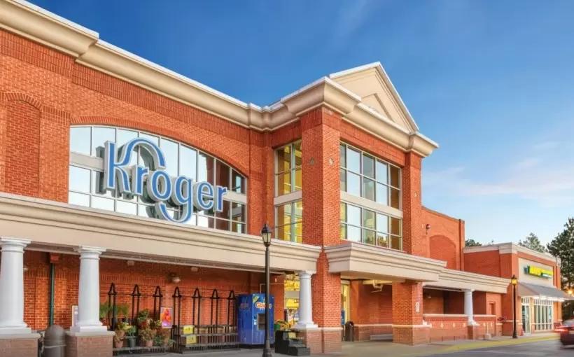 Kroger-Anchored Shopping Center in Roswell Trades for $21M