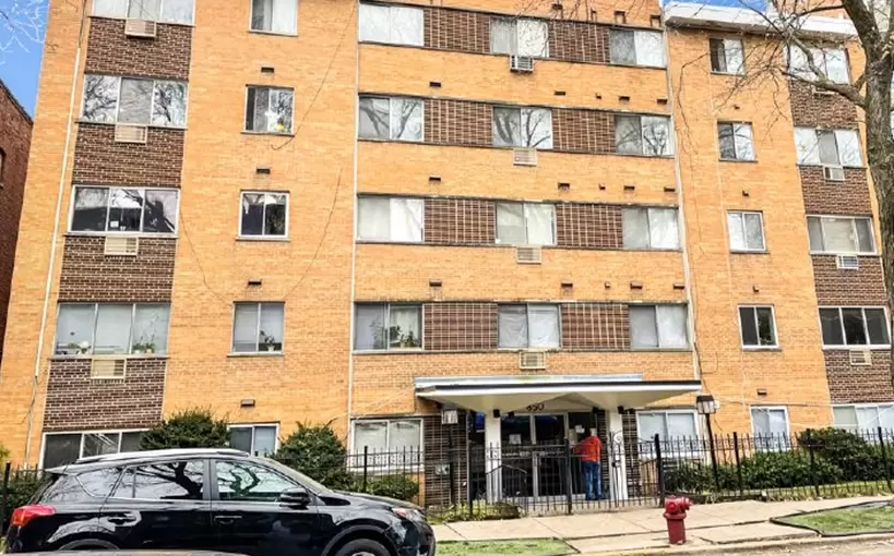 850 W Margate Terrace condos Chicago Kiser Group