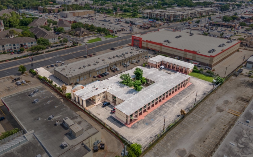 9041 Westheimer