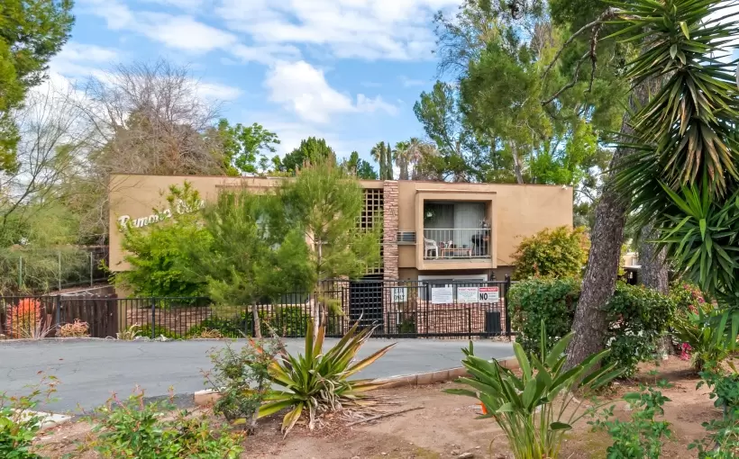 Ramona Oaks Apartments
