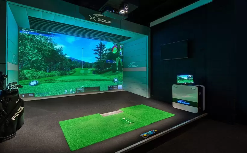 X-Golf interior