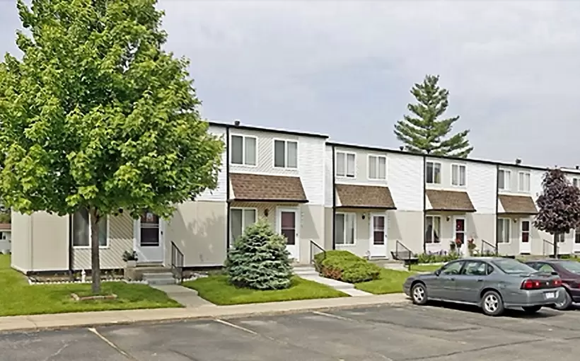 Autumn Woods apartments Sterling Heights MI