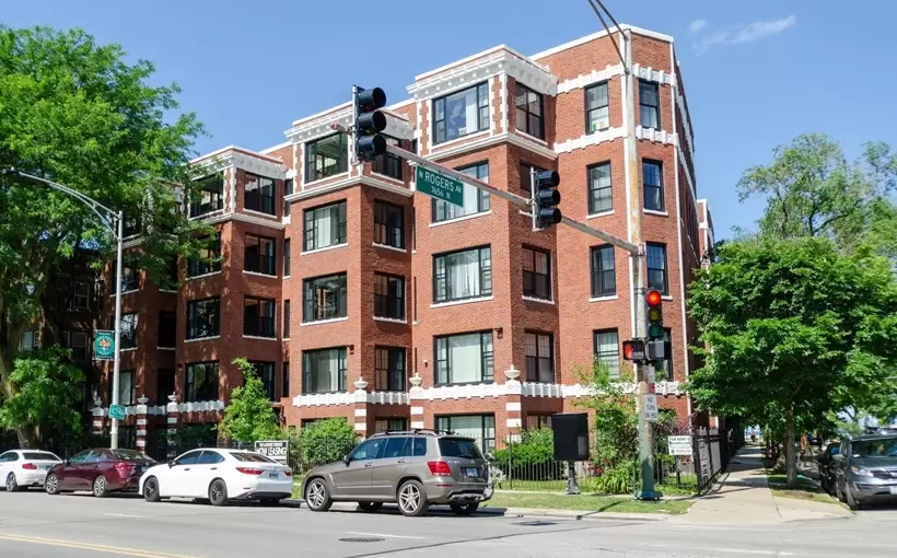 Livly apartments North Side Chicago