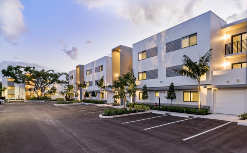 Connect-Lineo-Palm-Aire-FLA