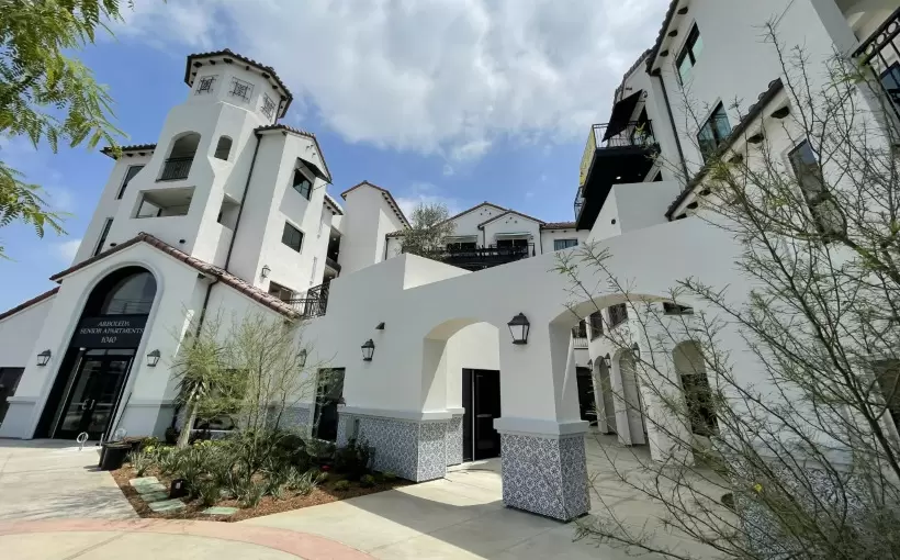 Senior Housing Le Puente