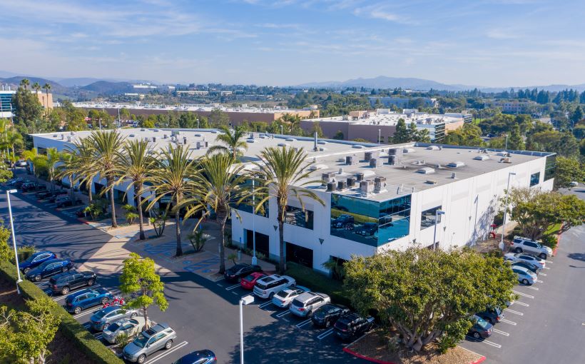 5803 Newton Dr, Carlsbad, CA