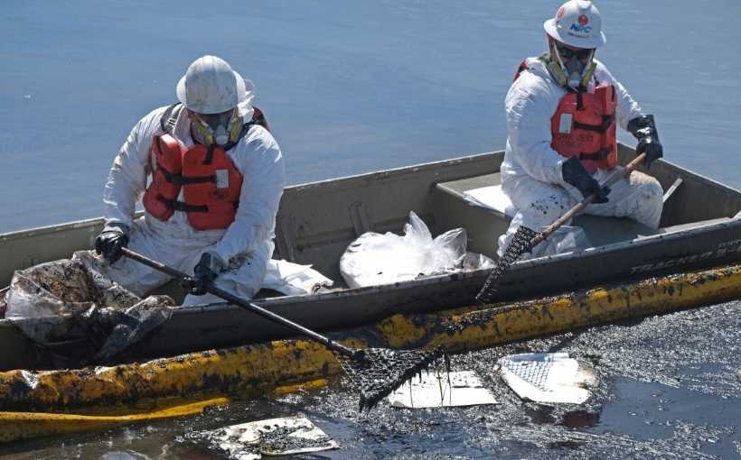 Oil Spill Credit AP