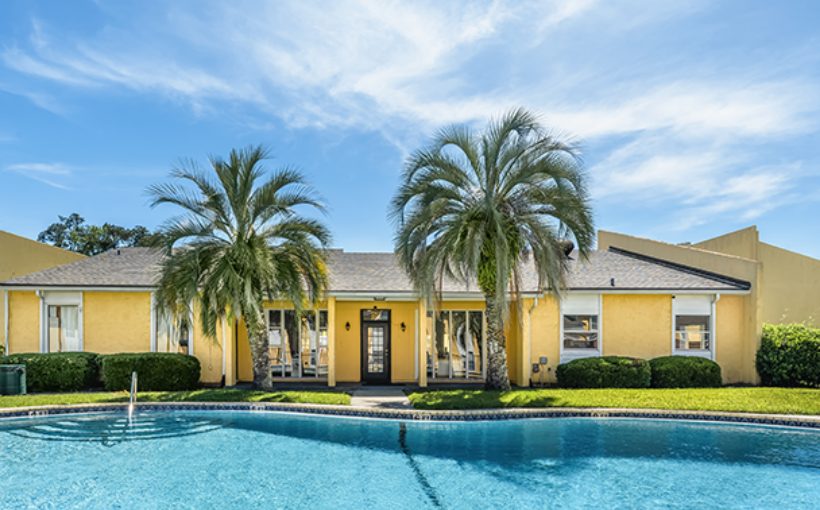Cross Creek Apartments in Jacksonville, FL