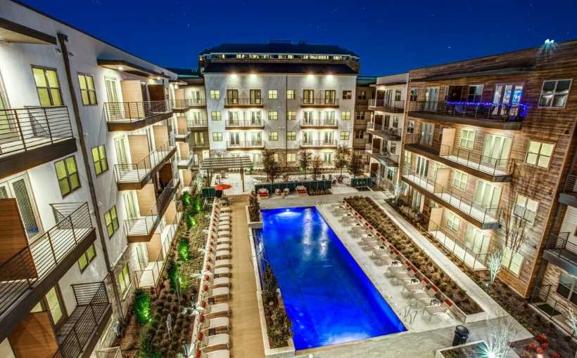 Aura Bluffview, 3900 W. .Northwest Hwy