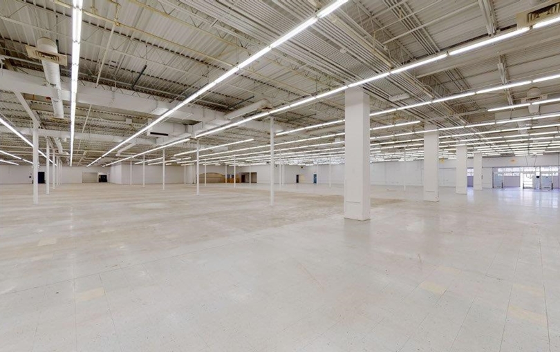 Riverhead Plaza Riverhead NY former Walmart space