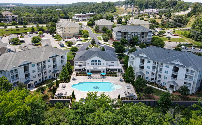 Phillips Mallard Creek apartments in Charlotte, NC