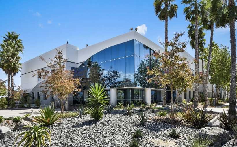 Vista Commerce Center