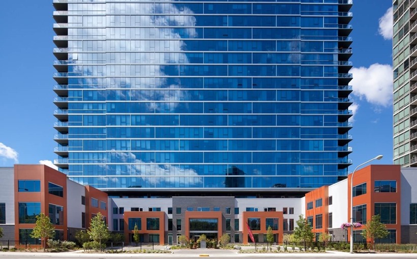 Safehold Inc. has expanded into the Chicago market, via a ground lease to facilitate the recapitalization of 1000 South Clark, a Class A multifamily building