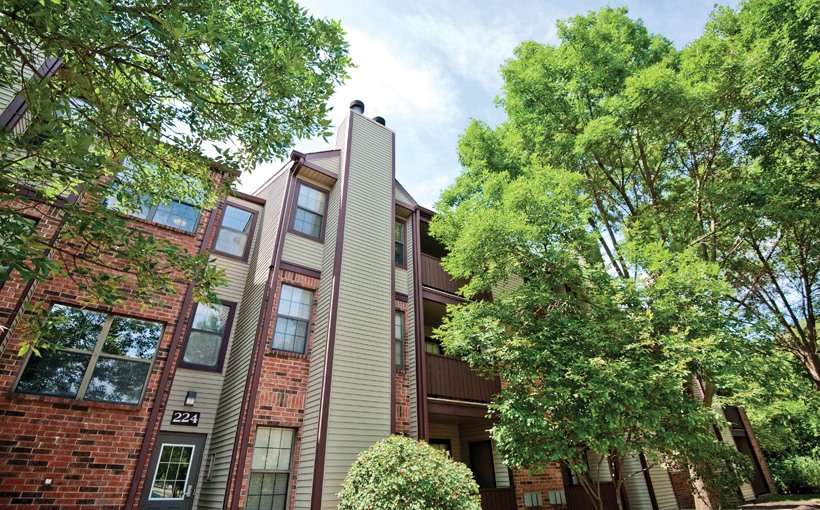 201 W. Remington Lane Schaumburg IL apartments
