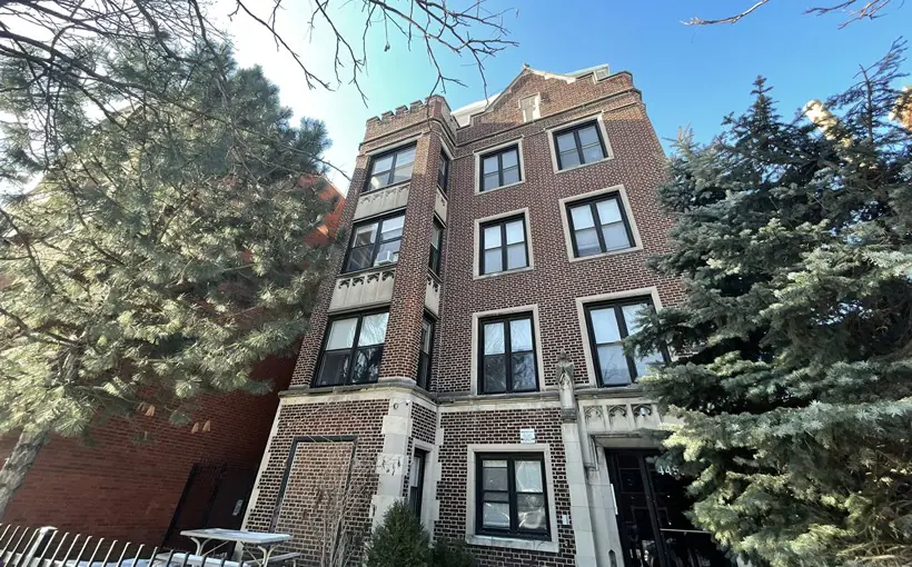 Essex Realty Group has listed a value-add multifamily opportunity in Chicago's Ravenswood neighborhood