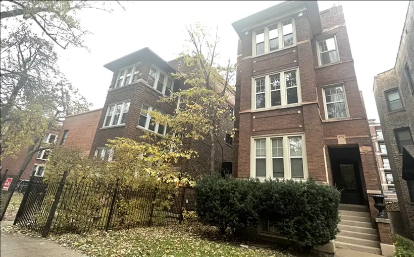 Essex Realty has listed a pair of adjacent multifamily properties in the Magnolia Glen enclave of Chicago's Edgewater neighborhood